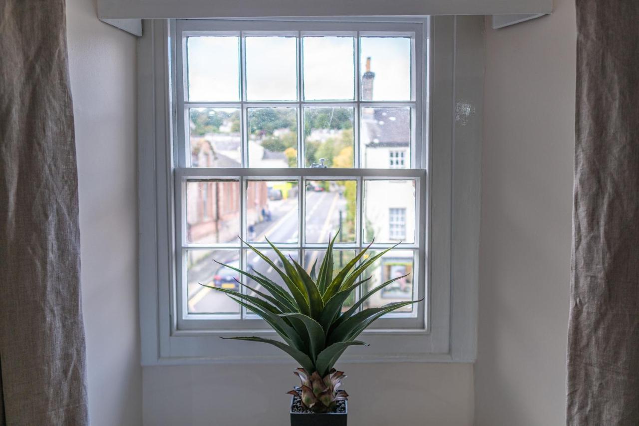 Library View Apartment Kendal Bagian luar foto
